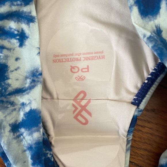 PillyQ Tie Dye Swim Bottom Medium - Picture 6 of 7